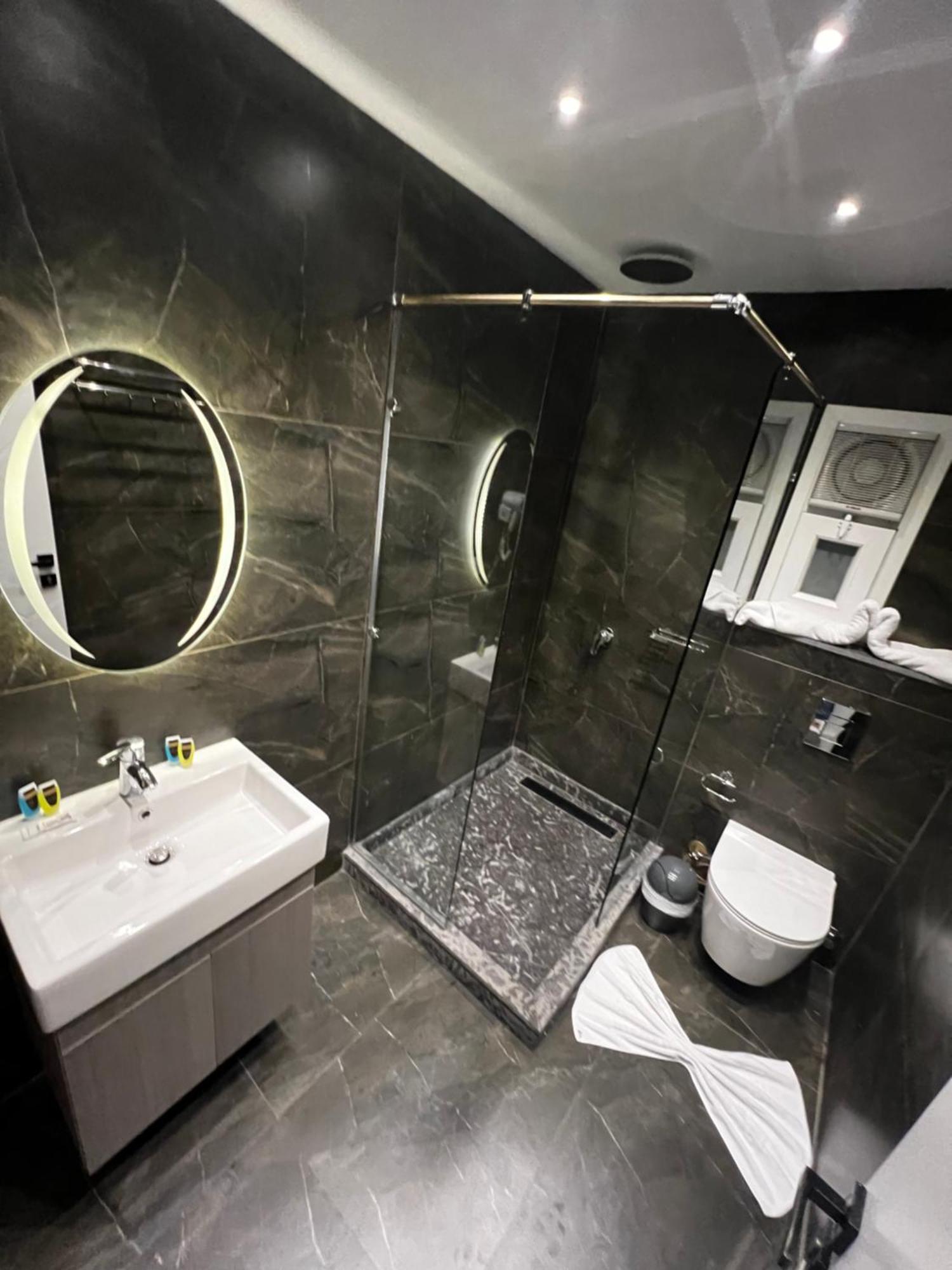 Onyx Pyramids Boutique Hotel